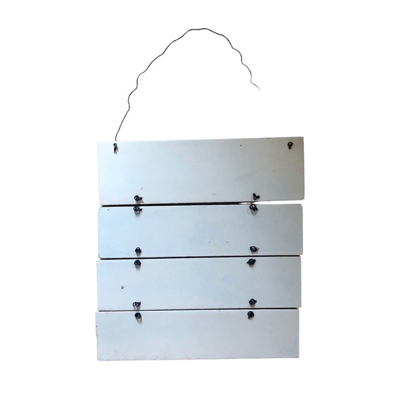 Wooden hanging sign Celebrate Friends Family Traditions - Picture 2 of 3